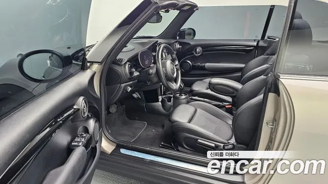 Mini Cooper Convertible — Фото автомобиля 26