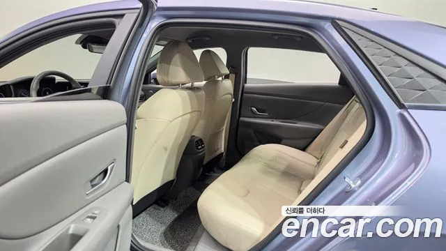 Hyundai Avante — Фото автомобиля 11