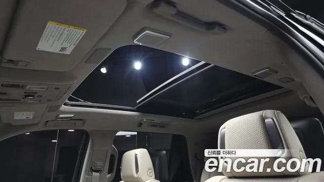 Cadillac Escalade 5th Gen — Фото автомобиля 25