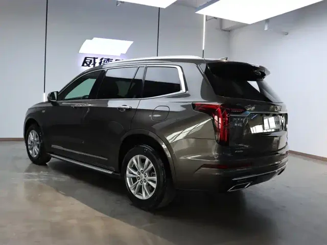 Cadillac XT6 — Фото автомобиля 3