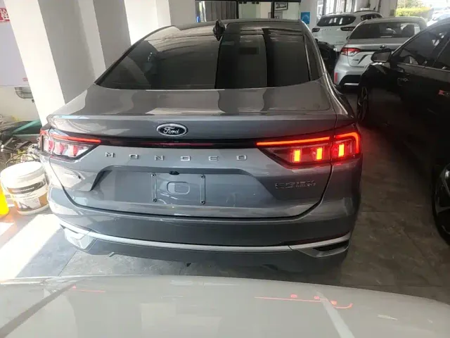 Ford Mondeo — Фото автомобиля 5
