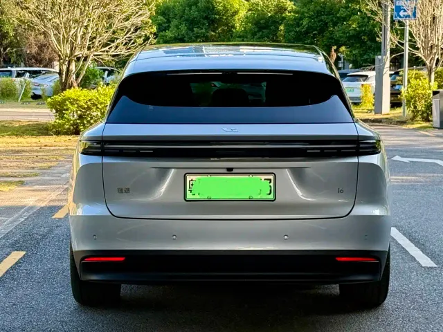 Li Auto i6 — Фото автомобиля 17