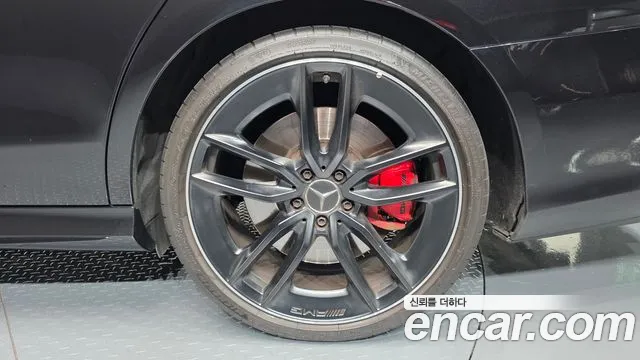Mercedes-Benz E-Class — Фото автомобиля 19