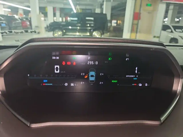 Changan Qiyuan Q05 — Фото автомобиля 11
