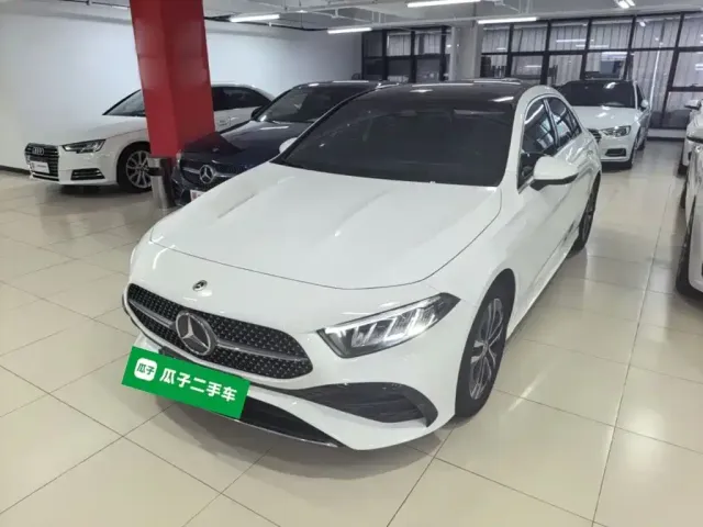 Фотография автомобиля — Mercedes-Benz A-Class