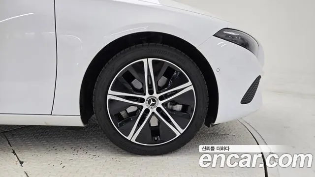 Mercedes-Benz A-Class — Фото автомобиля 5