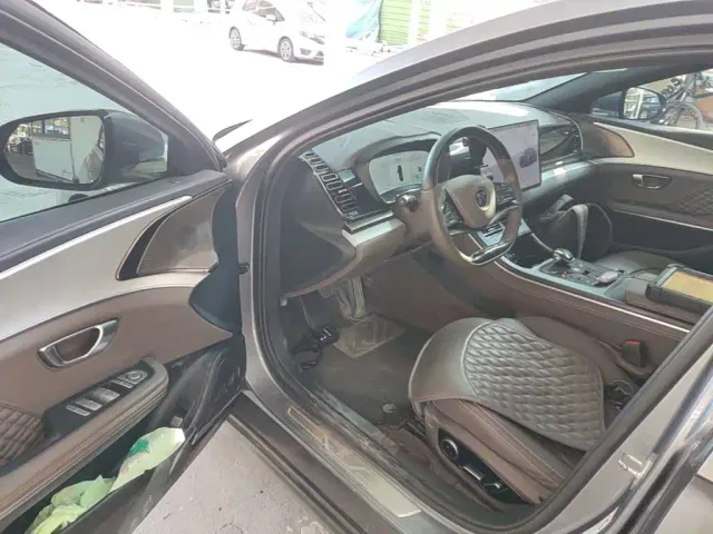 BYD Han — Фото автомобиля 11