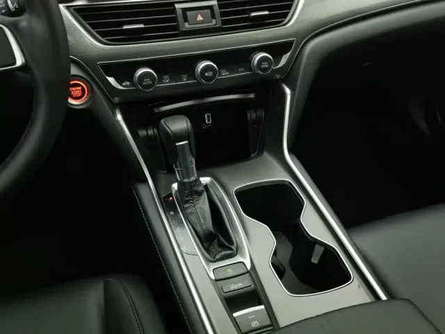 Honda Accord — Фото автомобиля 13
