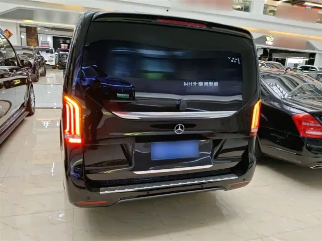 Mercedes-Benz V-Class — Фото автомобиля 3