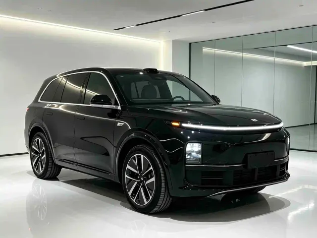 Li Auto L6 — Фото автомобиля 3