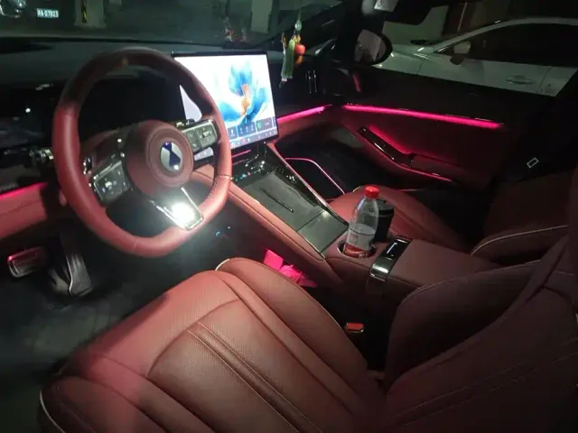 Denza Z9GT — Фото автомобиля 12