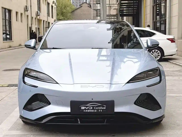 BYD Seal — Фото автомобиля 2