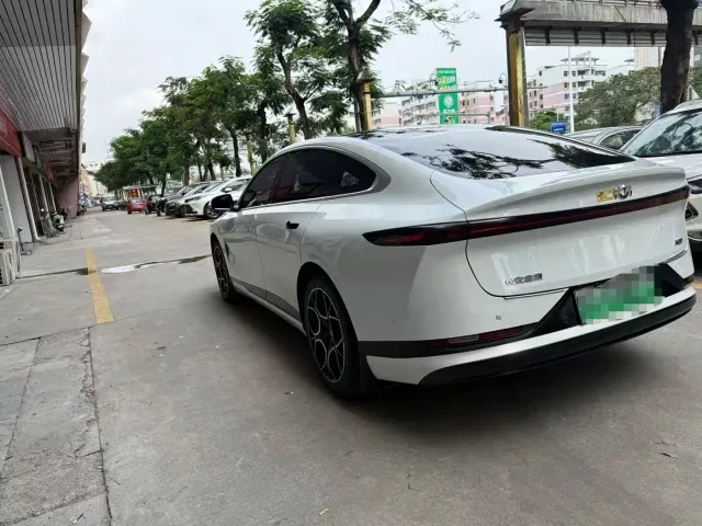Changan Qiyuan A07 — Фото автомобиля 10
