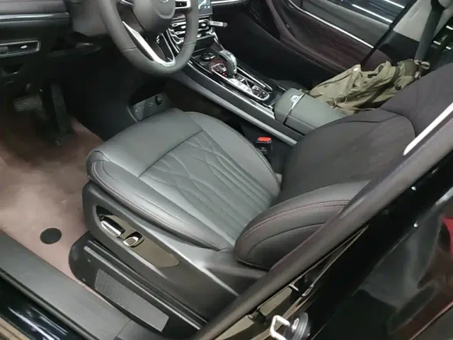 GAC Trumpchi M8 — Фото автомобиля 14