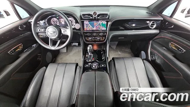 Bentley Bentayga Bentayga 4.0 V8 Base — Фото автомобиля 6