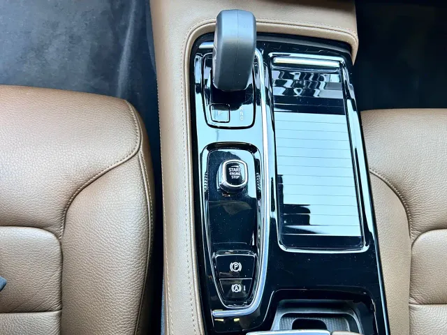 Volvo S90 — Фото автомобиля 16