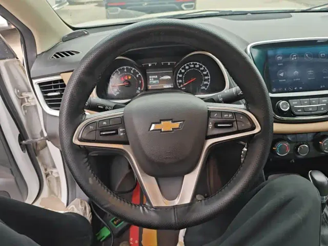 Chevrolet Monza — Фото автомобиля 10