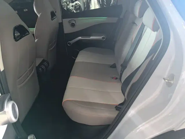 BYD Yuan PLUS — Фото автомобиля 16