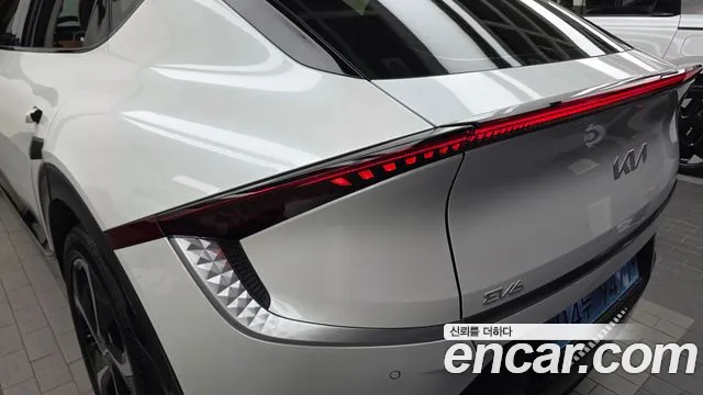 Kia EV6 — Фото автомобиля 8
