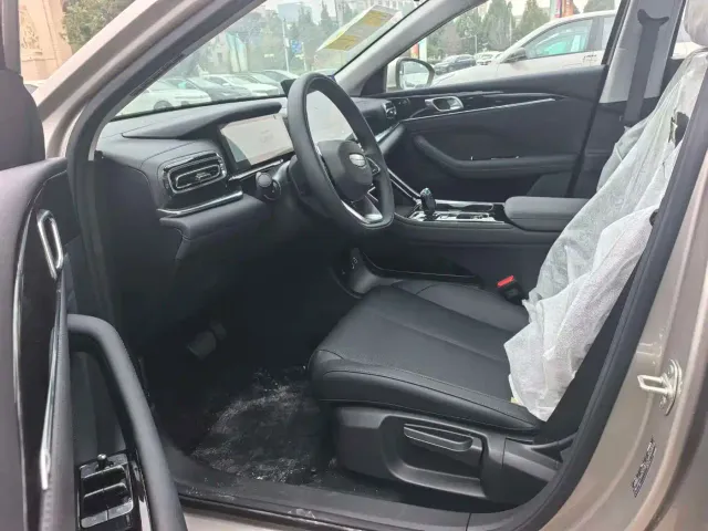 Geely Emgrand — Фото автомобиля 4