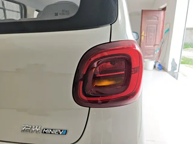 Wuling Hongguang Mini EV — Фото автомобиля 7