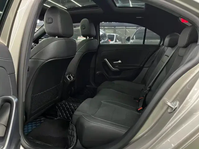 Mercedes-Benz A-Class — Фото автомобиля 8
