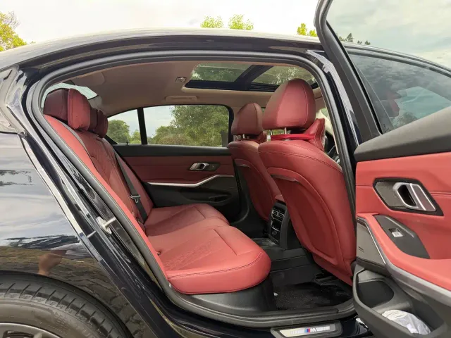 BMW 3 Series — Фото автомобиля 6