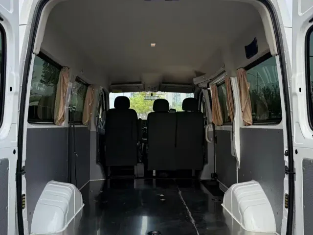 Maxus Xintu V80 — Фото автомобиля 6