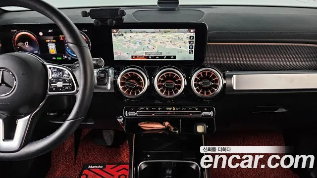 Mercedes-Benz EQB — Фото автомобиля 12