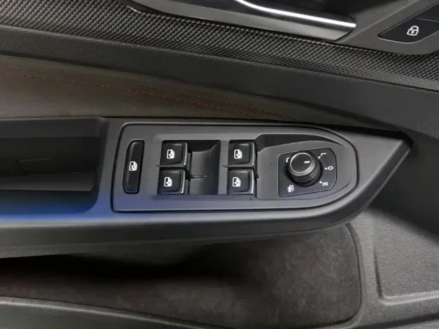 Volkswagen Golf GTI — Фото автомобиля 9
