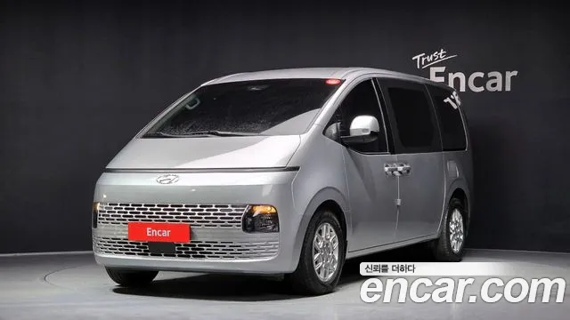 Фотография автомобиля — Hyundai Staria