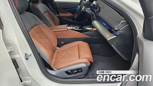 BMW 5-Series 5 серия (G60) 530i xDrive M Sport — Фото автомобиля 20