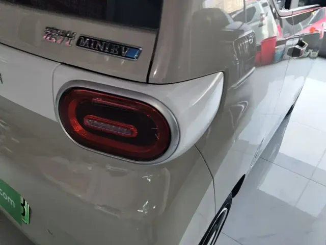 Wuling Hongguang Mini EV — Фото автомобиля 7