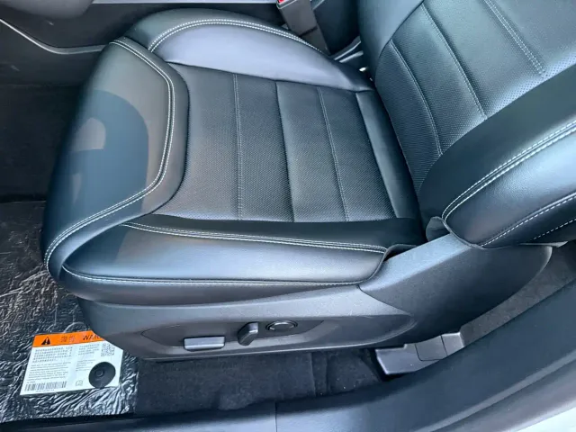 Ford Explorer — Фото автомобиля 15