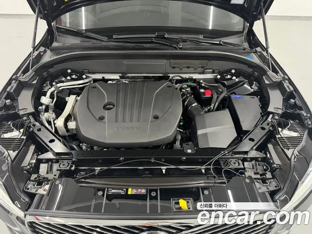 Вольво XC60 — Фото автомобиля 6
