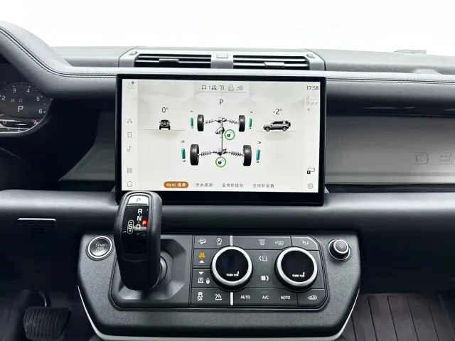 Land Rover Defender — Фото автомобиля 16