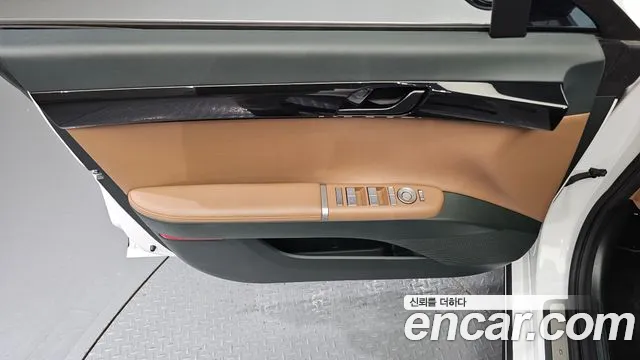 Hyundai Grandeur GN7 — Фото автомобиля 13