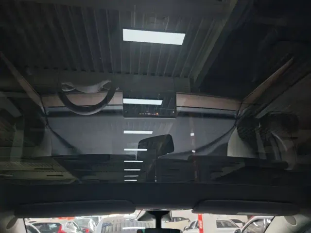 Tesla Model Y — Фото автомобиля 17