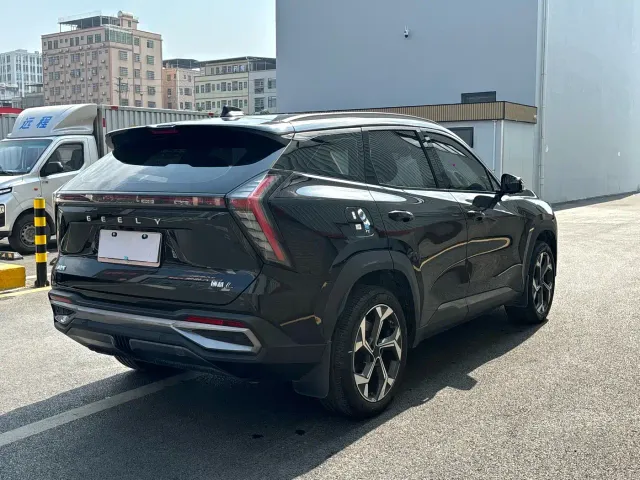 Geely Boyue L — Фото автомобиля 9