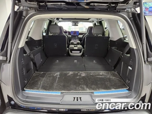 Lincoln Navigator — Фото автомобиля 20