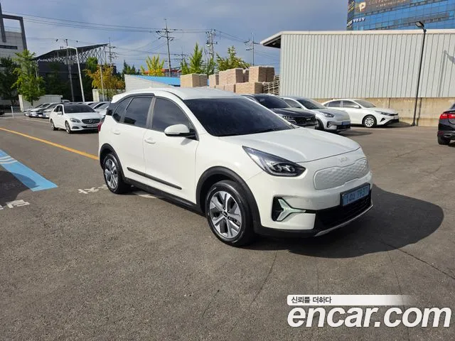 Kia Niro — Фото автомобиля 2