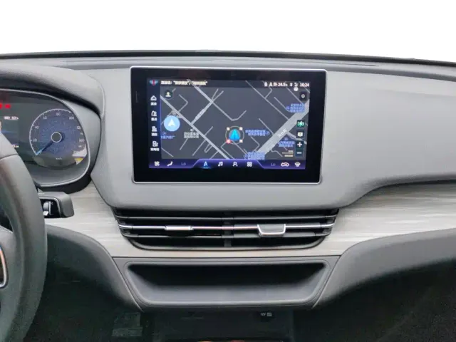 Hongqi E-QM5 — Фото автомобиля 13