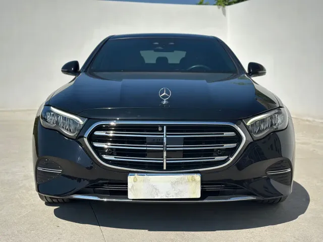 Mercedes-Benz E-Class — Фото автомобиля 2