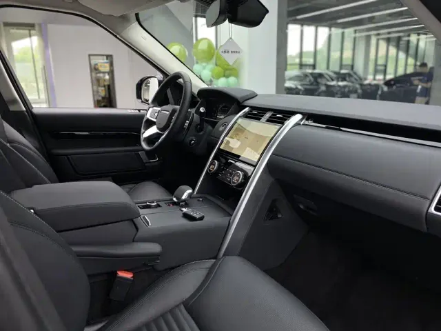 Land Rover Discovery — Фото автомобиля 21