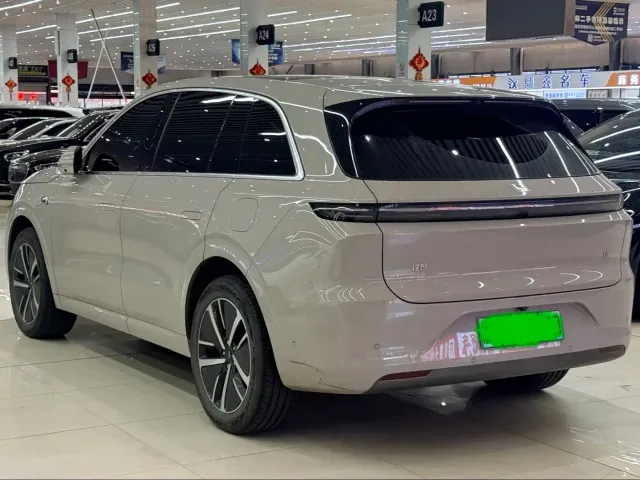 Li Auto L6 — Фото автомобиля 5