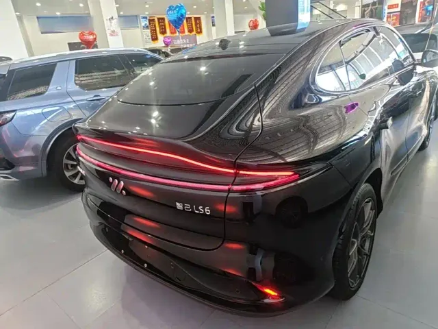 IM Motors LS6 — Фото автомобиля 3