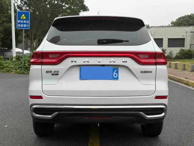 Haval M6 — Фото автомобиля 7