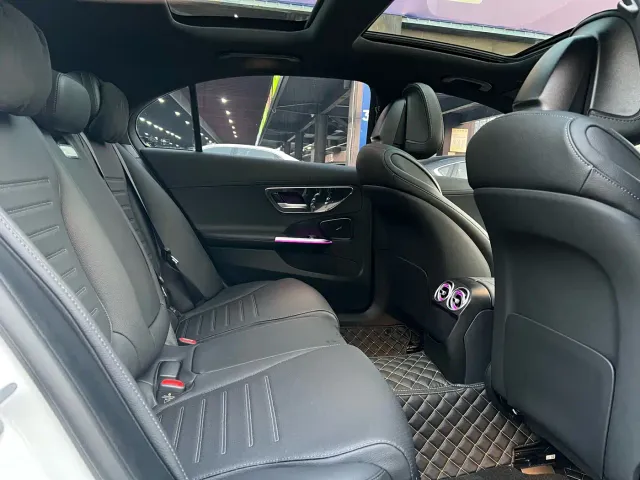 Mercedes-Benz C-Class — Фото автомобиля 14