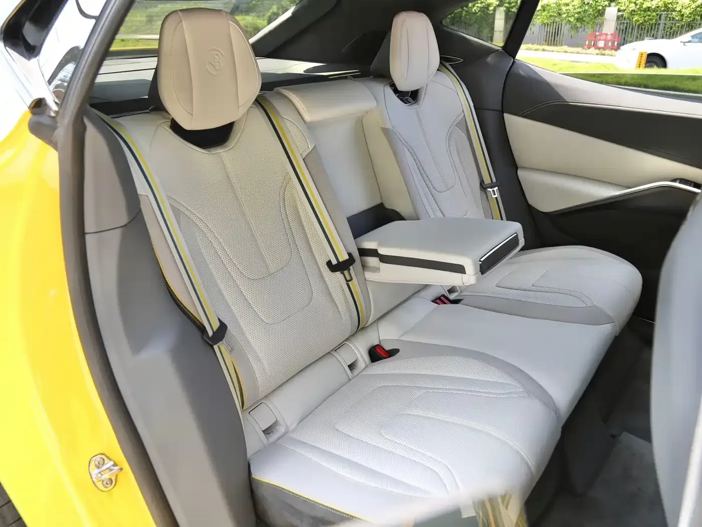 Lotus Cars Lotus FOR ME 2026 Base Model 5-Seater — Фото автомобиля 12