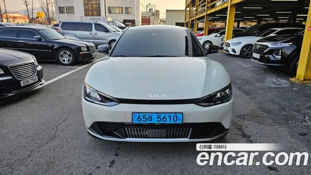 Kia EV6 — Фото автомобиля 2